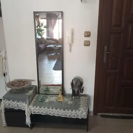 πολυτελης Apartment